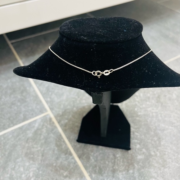 Silver Greek designed Necklace - Picture 3 of 3